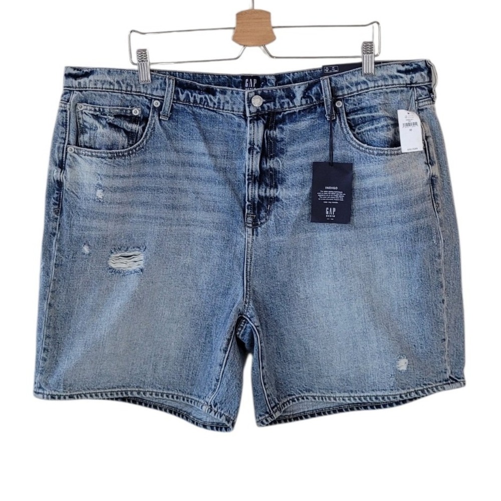 GAP 35 US20 Light Indigo High Rise 7" Distressed Denim Short Women